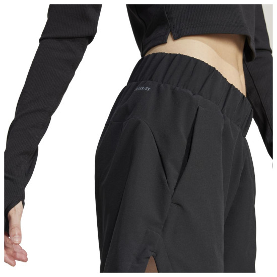 Adidas Γυναικείο σορτς Z.N.E. Woven Shorts